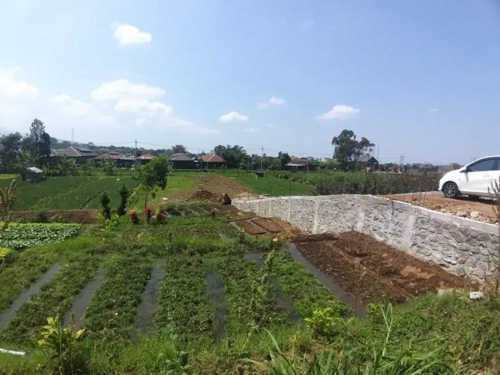 Villa Inden Bangun Dekat Alun-Alun Batu