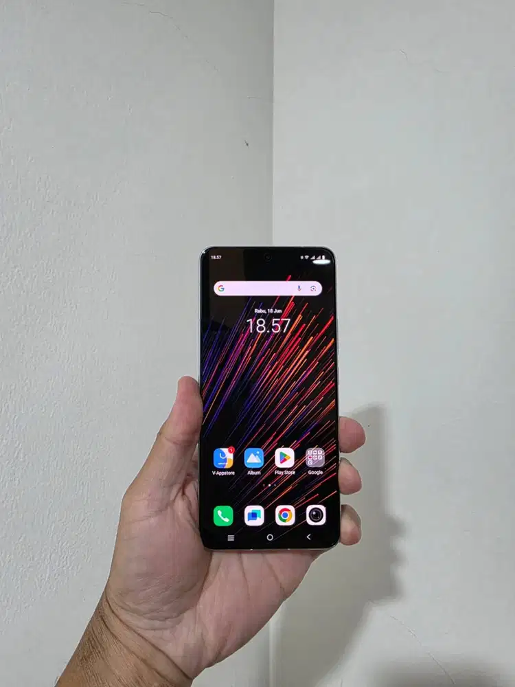 iQoo 13 5G 16/512 Resmi Snapdragon 8 Elite 16GB 512GB Vivo Like New