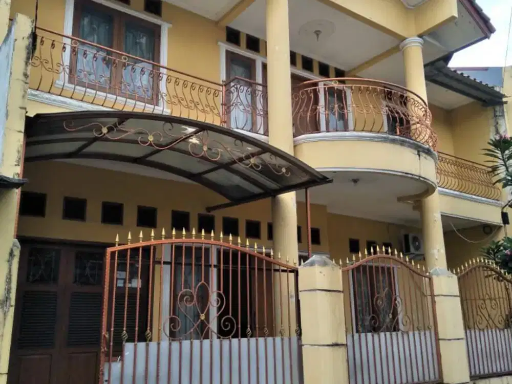 Rumah megah siap huni dalam komplek abadi (Tidak Banjir)