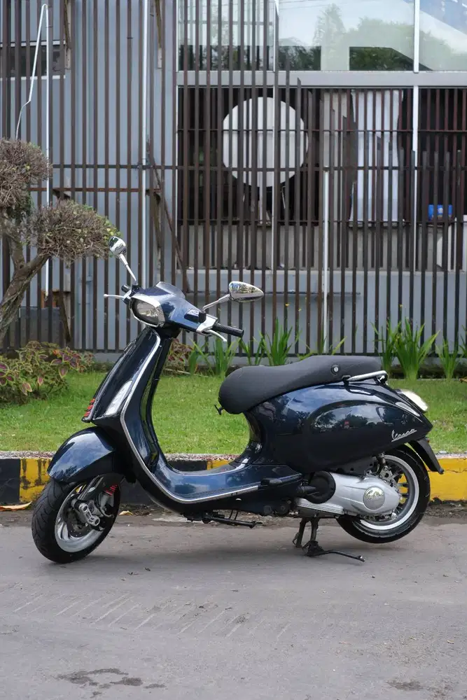 VESPA SPRINT2014 3V 150CC	NAVY BLUE