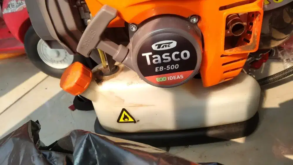 Mesin blower tiup rumput