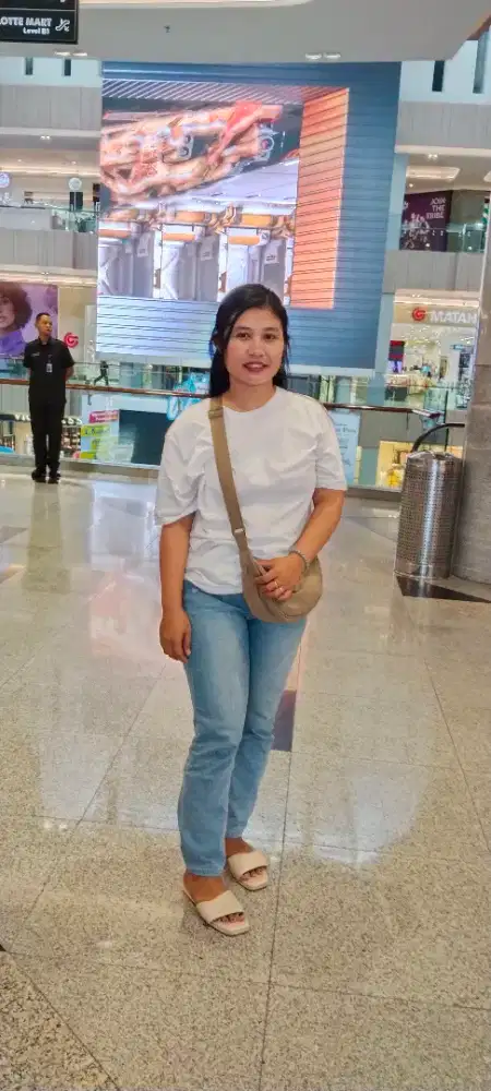 Sya sedang mencari pekerjaan warnen