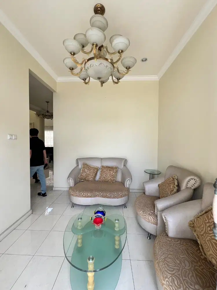 Dijual Rumah Classic Siap Huni Raffles Garden Citraland Surabaya