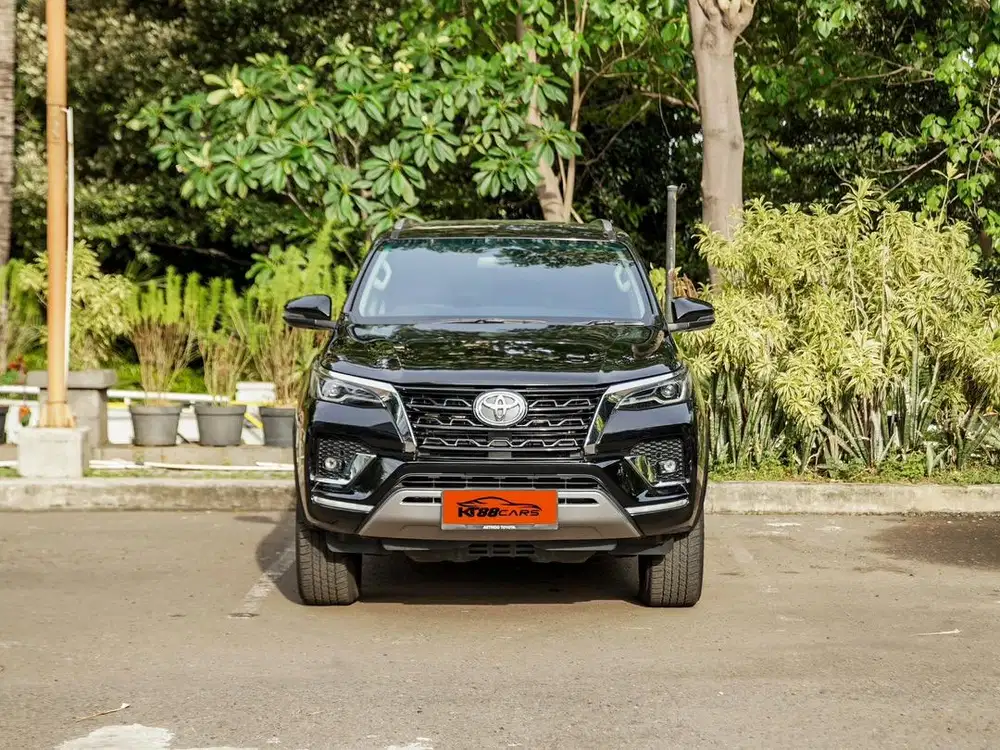 [PAJAK PANJANG] TOYOTA FORTUNER 2.8L VRZ DIESEL HITAM MATIC 2022