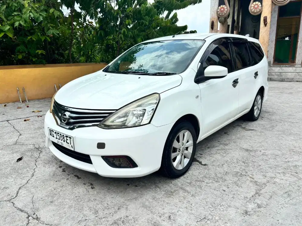 Nissan Grand livina 1.5 SV 2014 plat AG Andi mobil bekas sekoto kediri