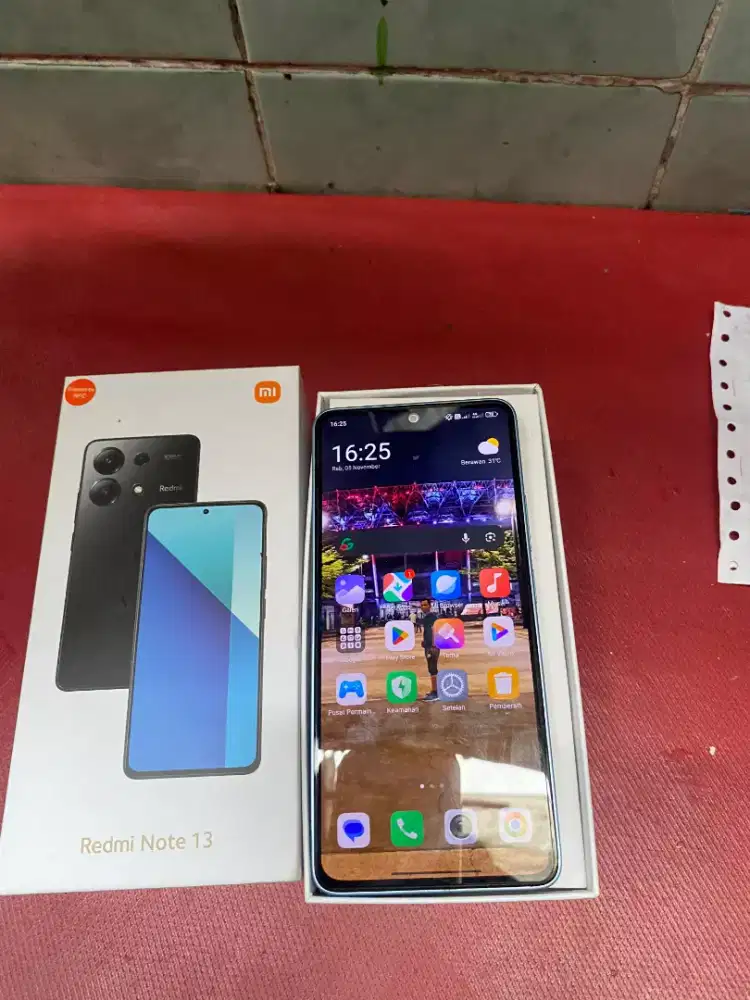 Redmi not 13 4g ram 8/256 kelengkapan fullset