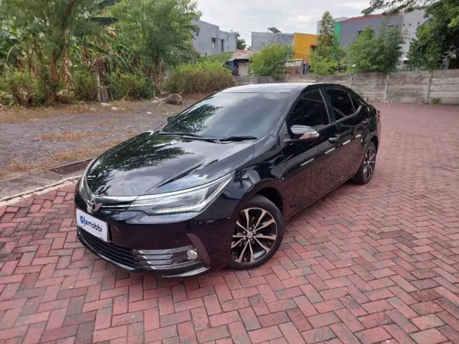 DP MURAH Toyota Corolla Altis 1.8 V Bensin Matic 2017 Hitam IM