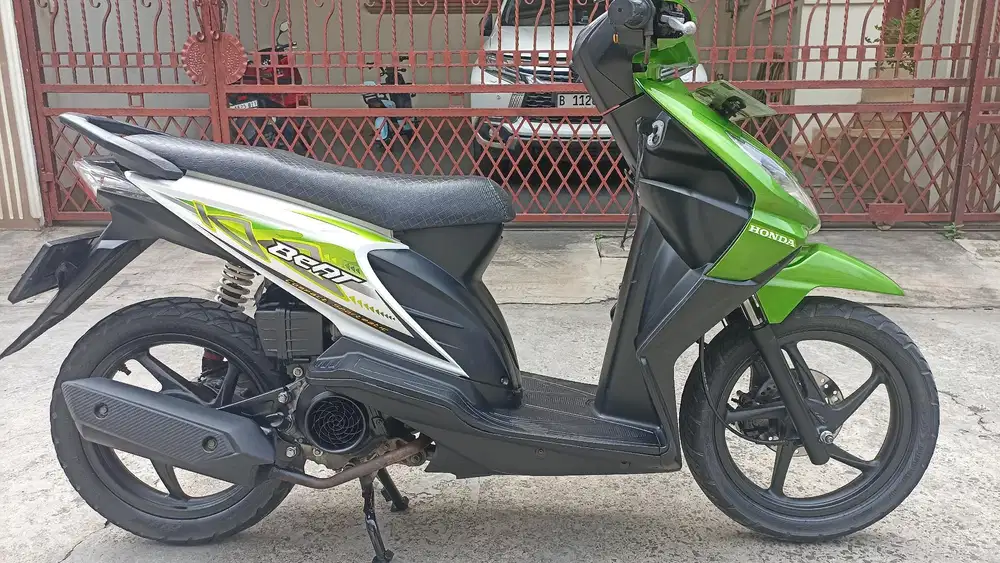 Honda beat karburator tahun 2012.