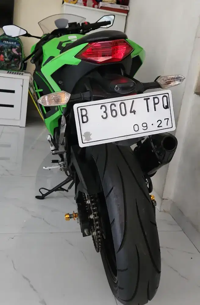 Ninja 250 barang simpenan harang dipake cuma buat pajangan ruang tamu