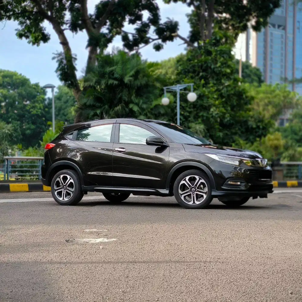 [ TDP 5 JUTA ] HRV SE AT 2022 DARK OLIVE  LOW KM