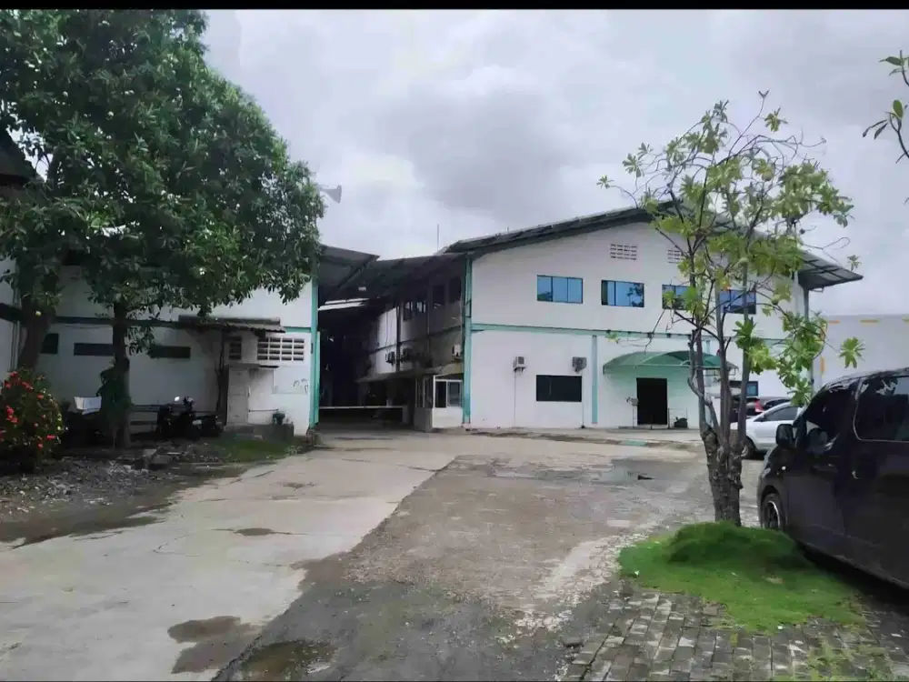 Dijual rugi gudang bagus di kamal raya