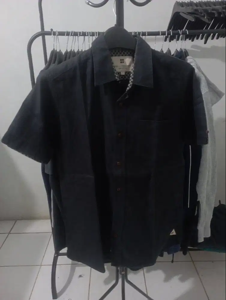 Salt n Pepper - Kemeja Lengan Pendek Black (Hitam) | Size S