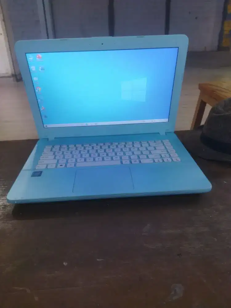 Asus X441N hijau tosca mulus