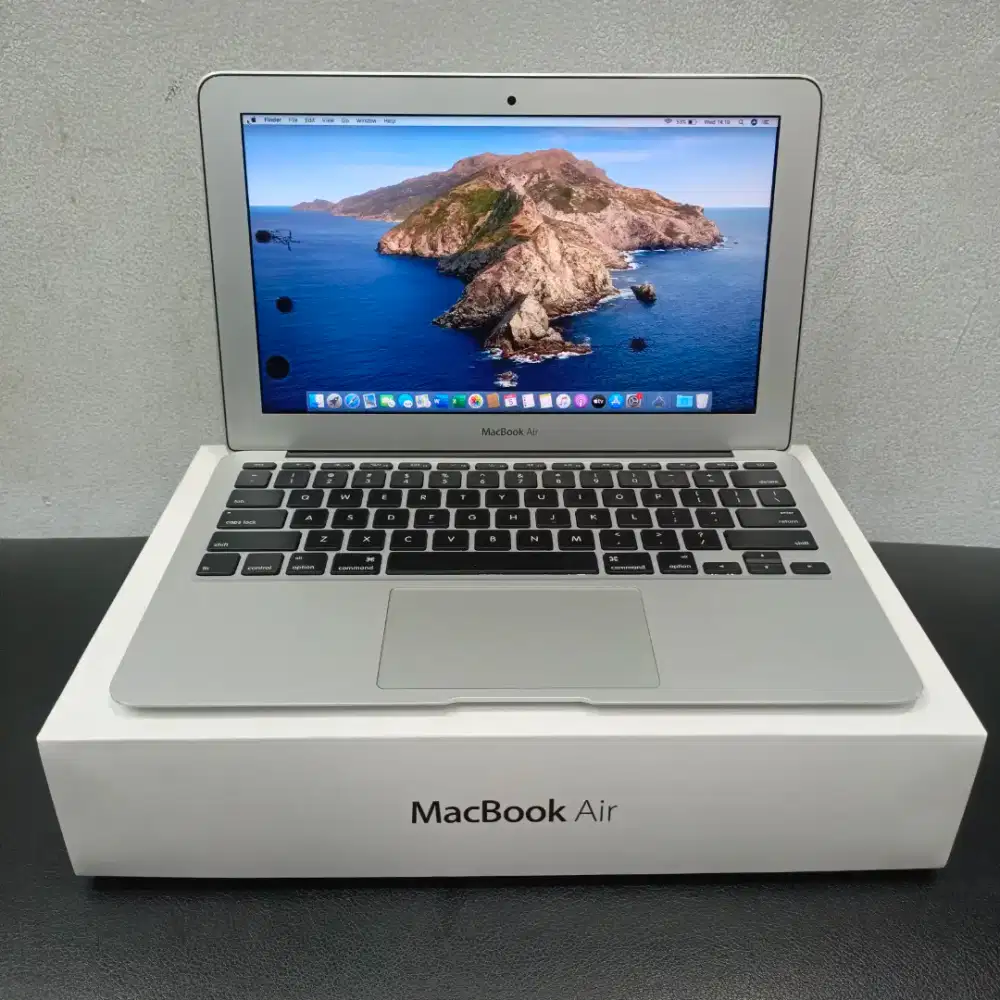 Macbook Air 11-inch 2013 Ci5 - 1.3GHz RAM 4GB SSD 256GB Fullset