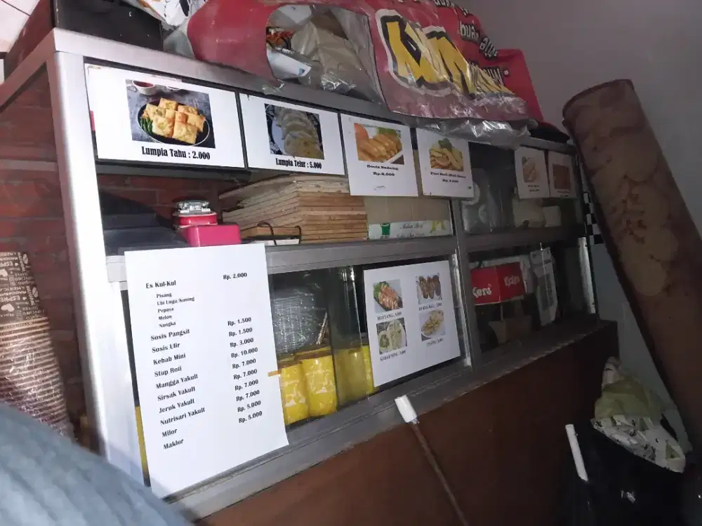 Etalase ukuran 1 meter 1/2