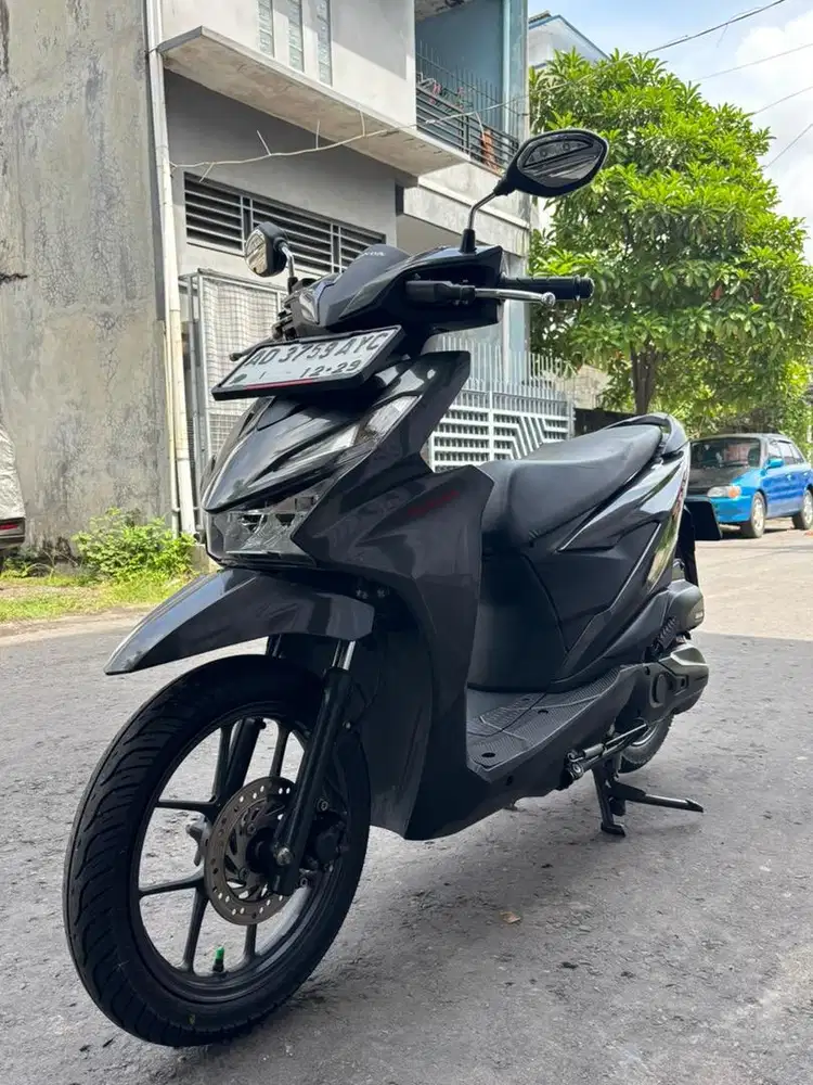 Beat Deluxe cbs iss 2024 model terbaru