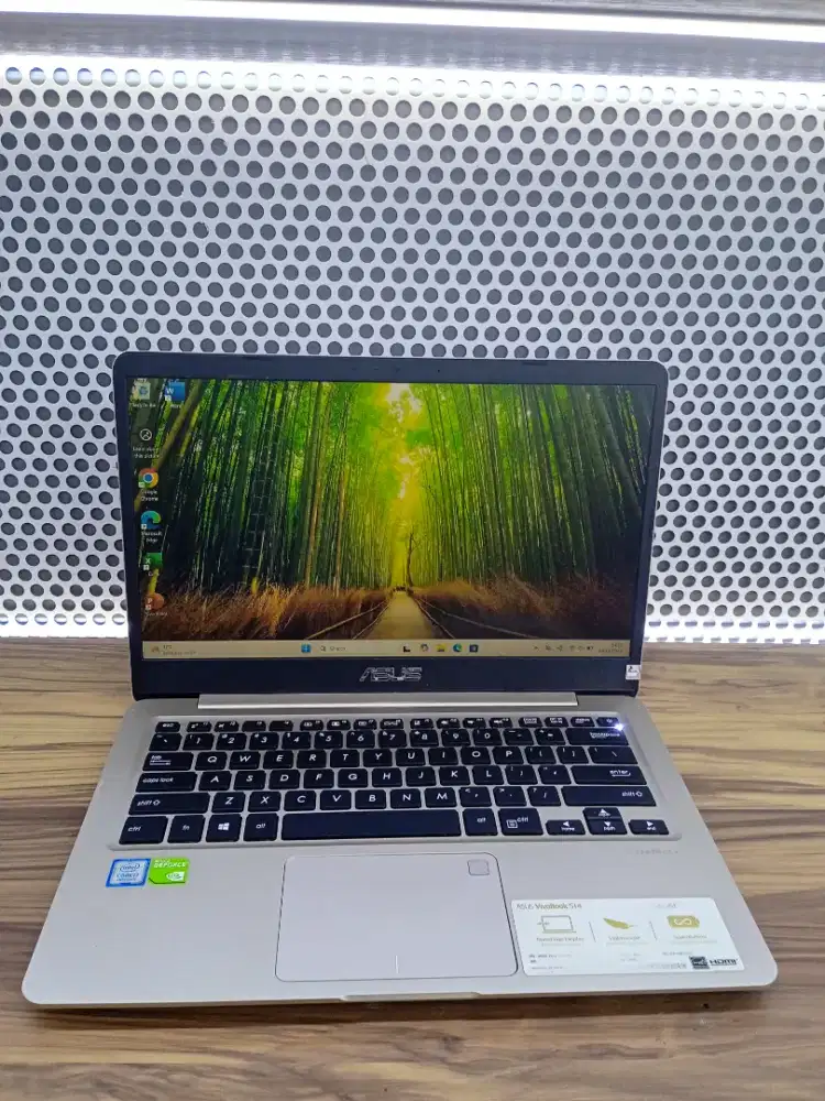 Bismillah Asus ViVobook S140U intel Ci7-8550U Ram8GB SSD 512GB