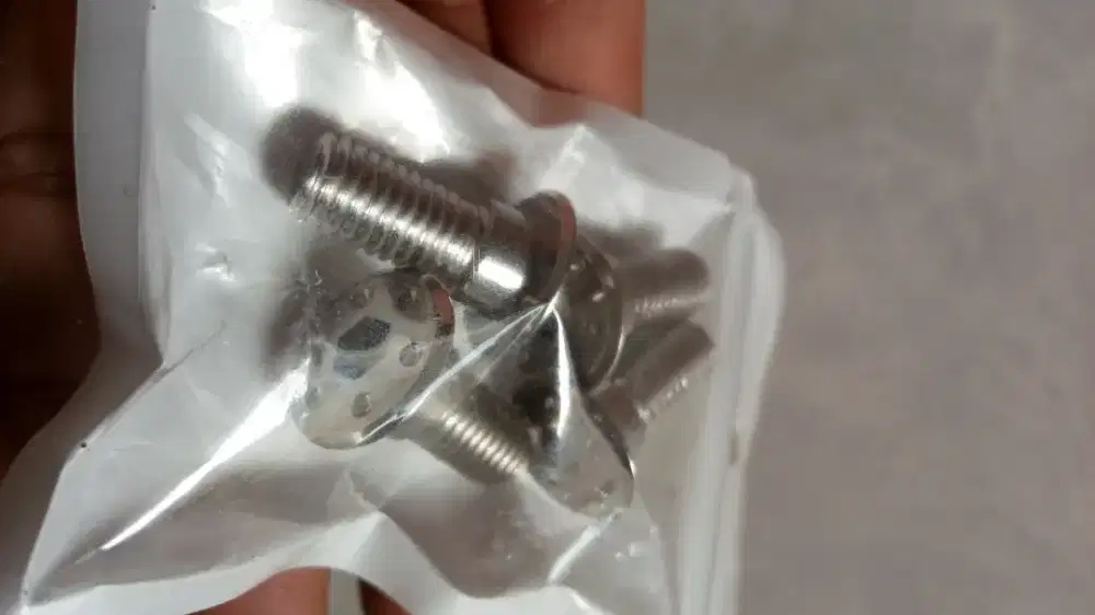 Baut Piringan dan Breket Kaliper Honda