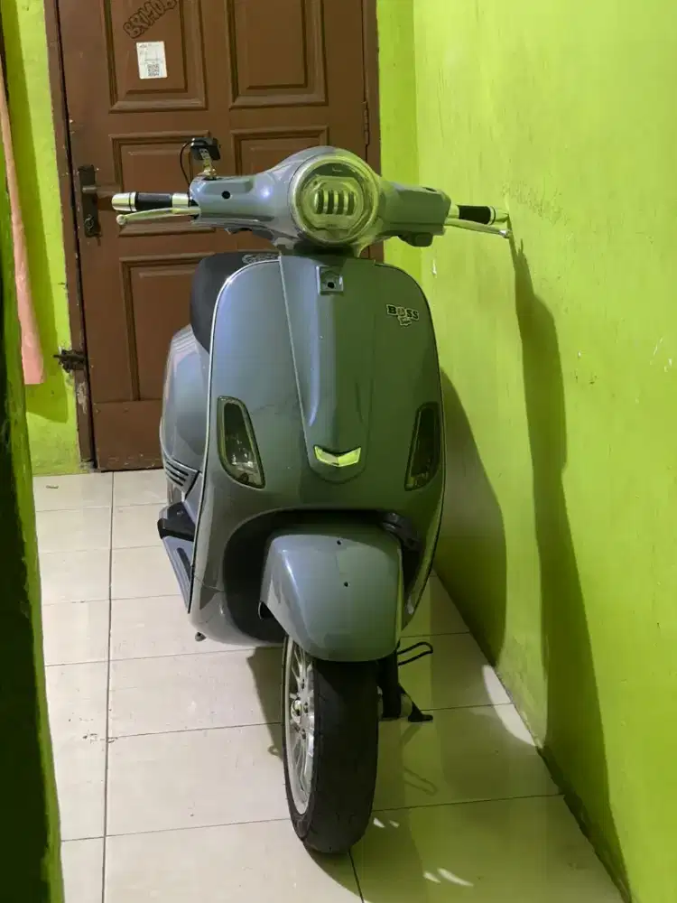 Vespa metik LX 150 ie at 2011