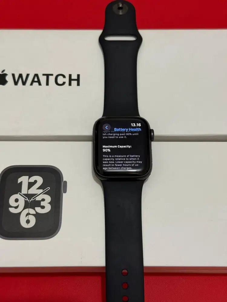 Apple Watch SE gen 1 40mm, bh 90%
