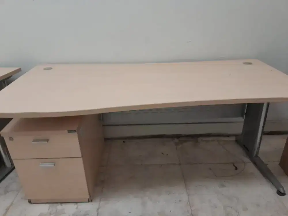 Jual meja kursi kantor