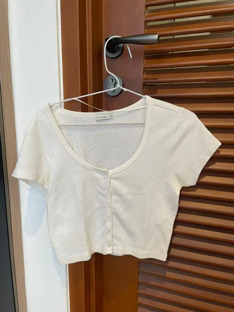cotton on crop top