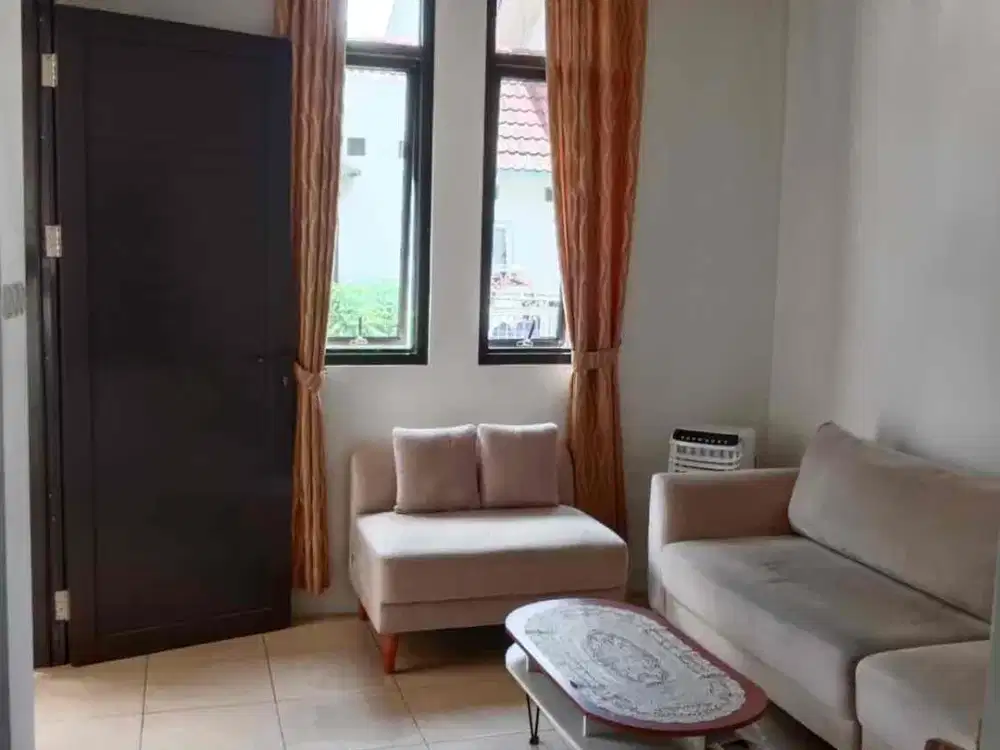 Dijual rumah di Sektor 6 Gading Serpong