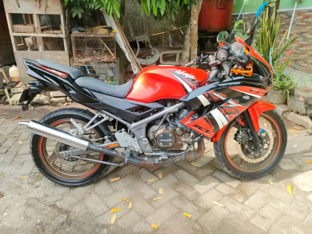 Dijual Ninja RR New 2013 Mulus Terawat