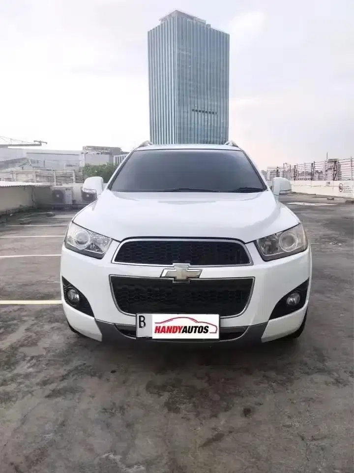 Chevrolet Captiva Bensin Facelift Tahun 2011 Automatic Putih