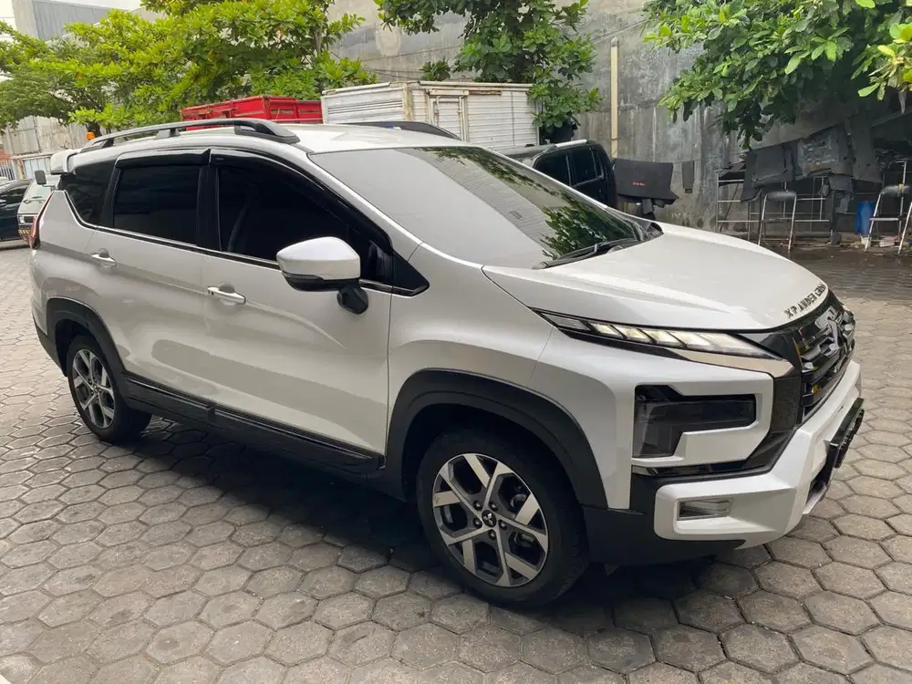 XPANDER CROSS PREMIUM MATIC 2025