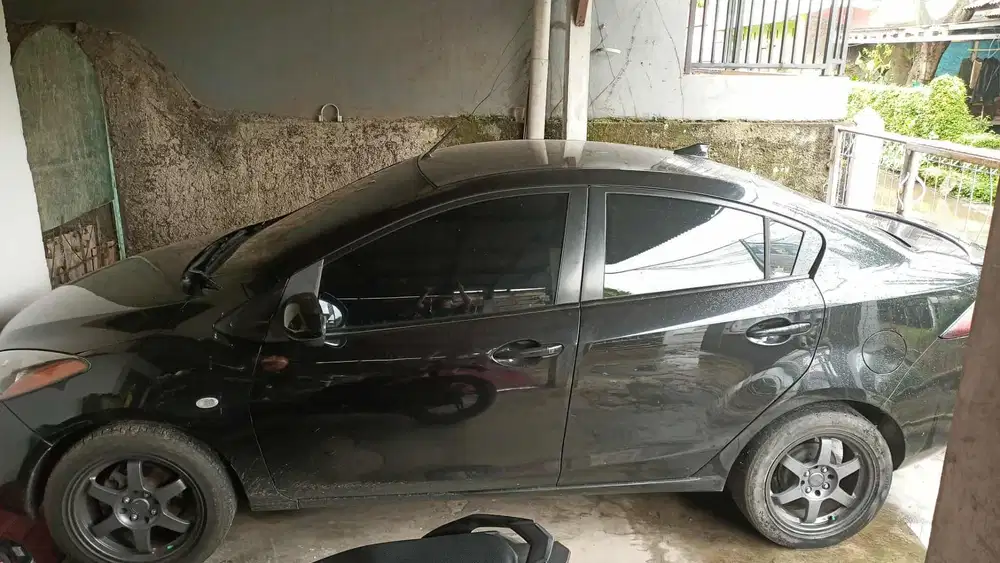 Mazda 2 2010 Bensin