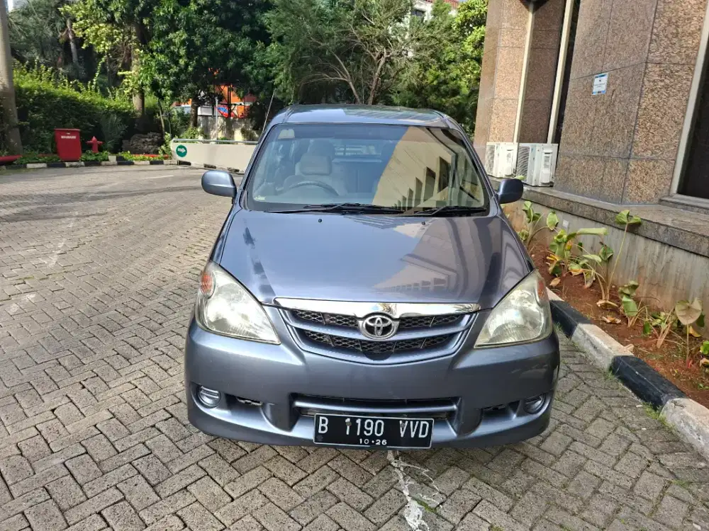 TOYOTA AVANZA E 2010. Matic. Mulus service record stnk panjang