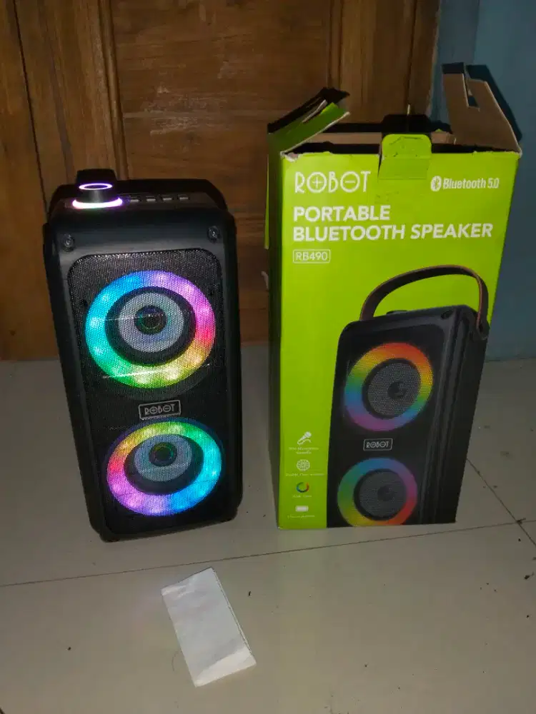 Speaker bluetooth karaoke Robot