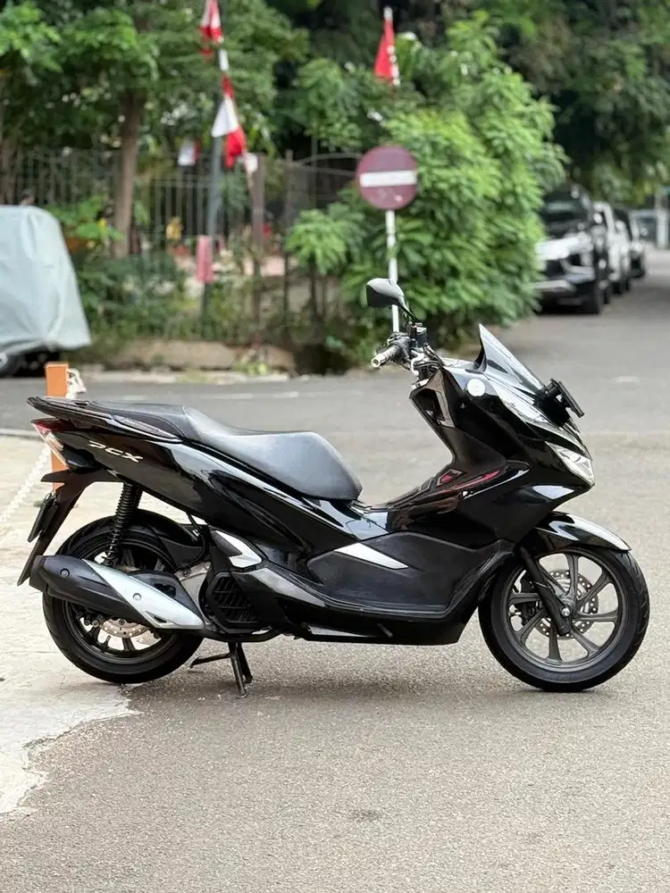 (KREDIT DP 2,4JT) HONDA PCX 150 CBS ISS, TAHUN 2018, KM LOW 20RB MULUS