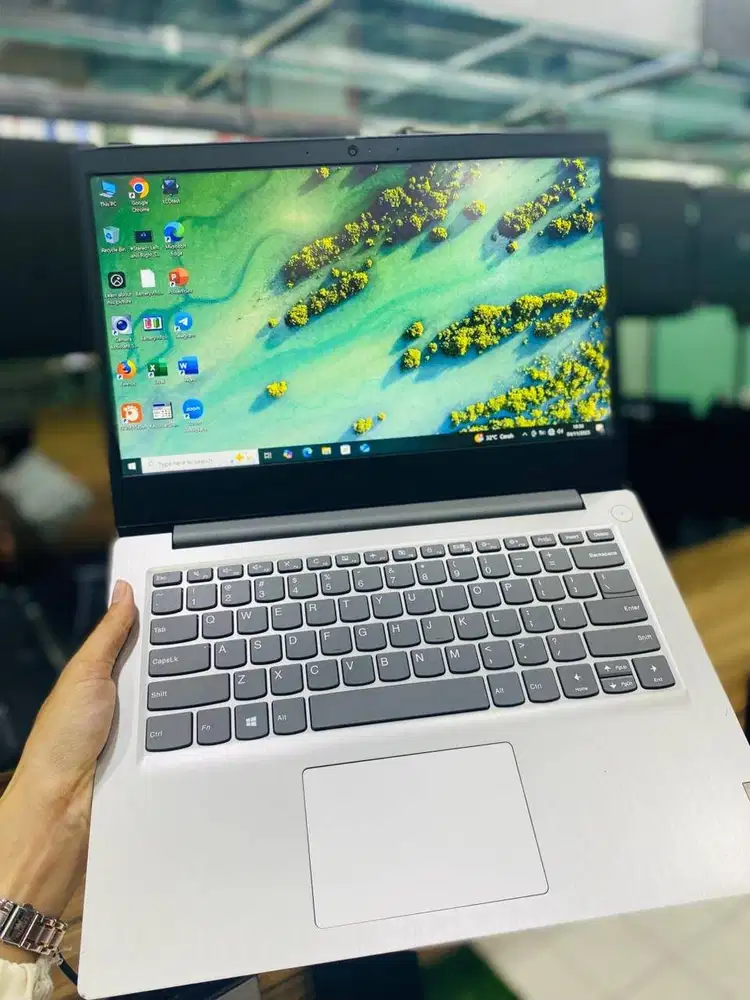 Laptop Lenovo Idepad 3 intel core i5 GEN 10 RAM 4GB/SSD 256GB DL-DC