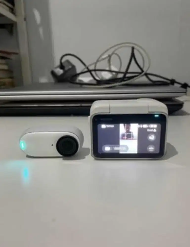 Camera Insta 360 GO 3 - Action Camera