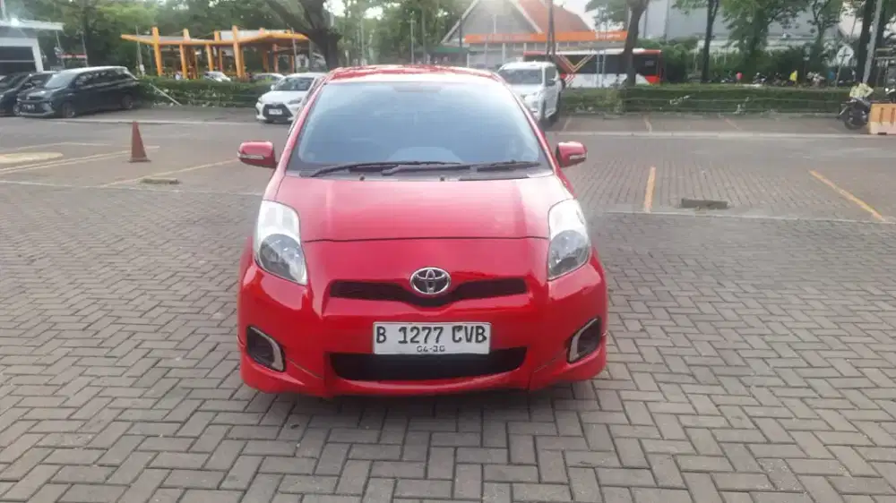 Toyota Yaris E At 2013 Merah
