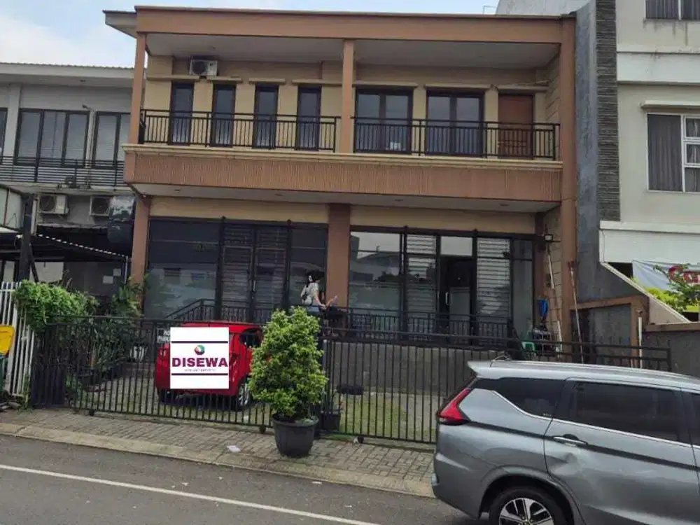 Ruko Besar 3 lt di Jalan Utama  Kota Wisata Cibubur dekat Living World