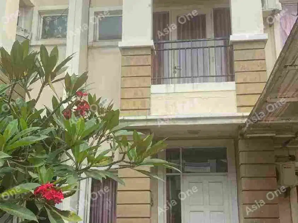 Rumah 2lt Di Grand Galaxy Cluster Central Park