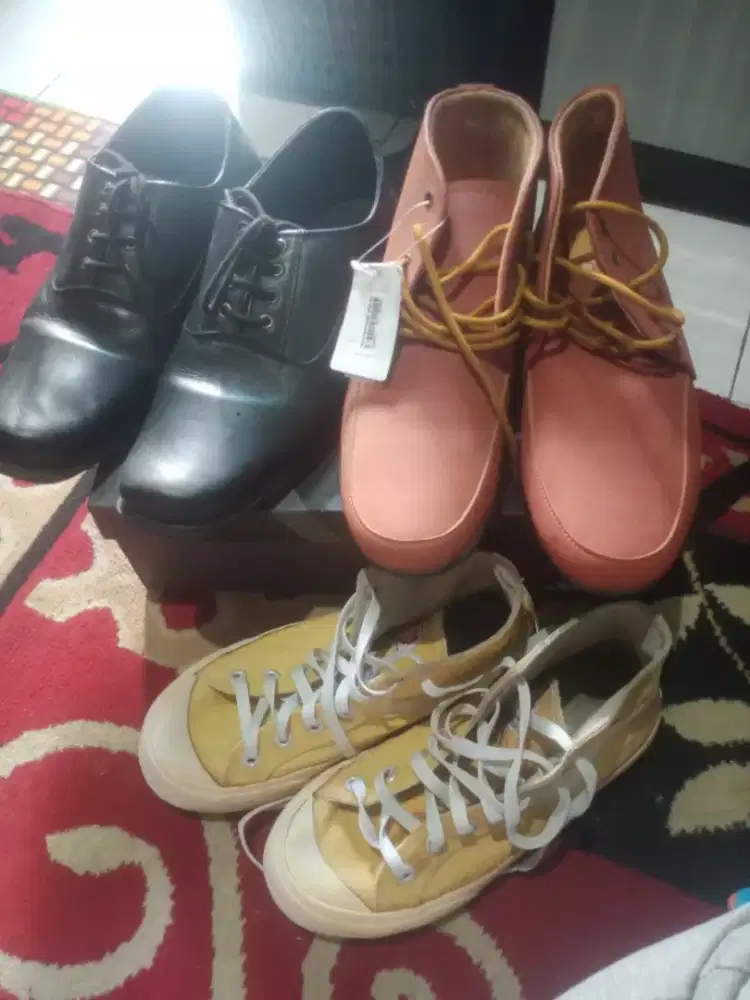 Sepatu Size 41,42,43