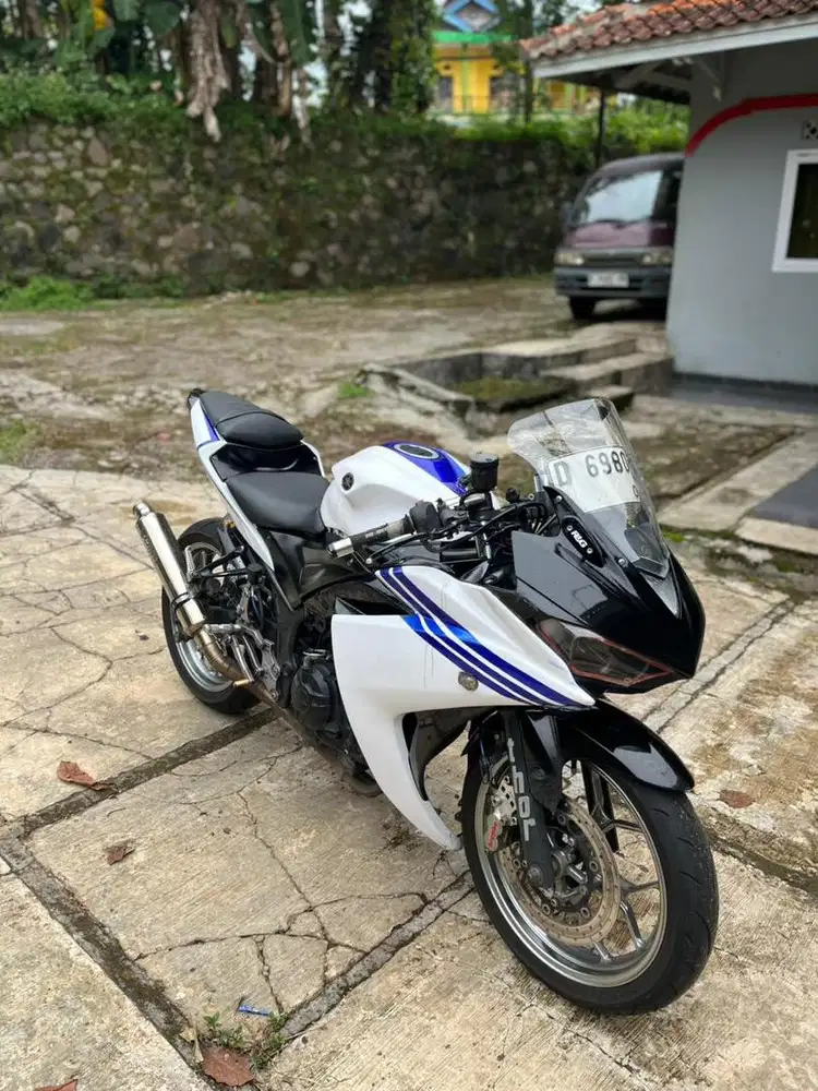 Yamaha R25 2014
