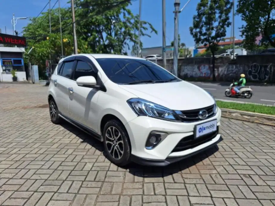 LOW DP Daihatsu Sirion 1.3 Bensin-AT 2021 SRW