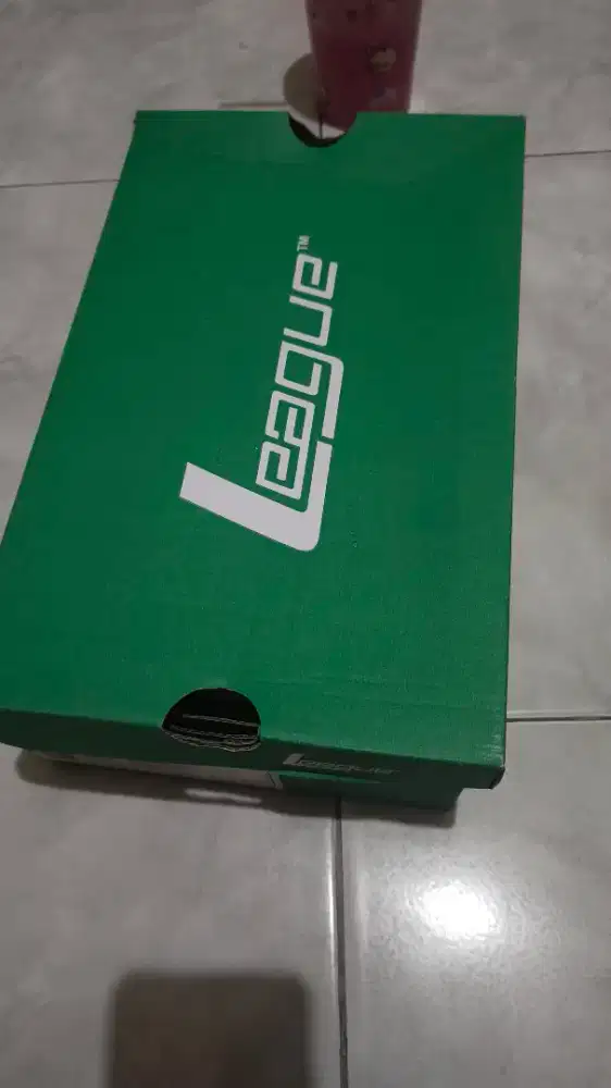 Di jual Sepatu Sneaker (Merk League) Original