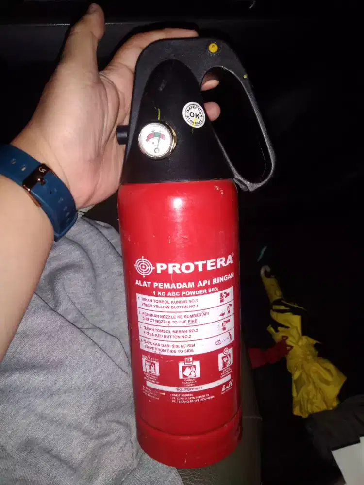 Apar mobil ukuran 1 kg baru