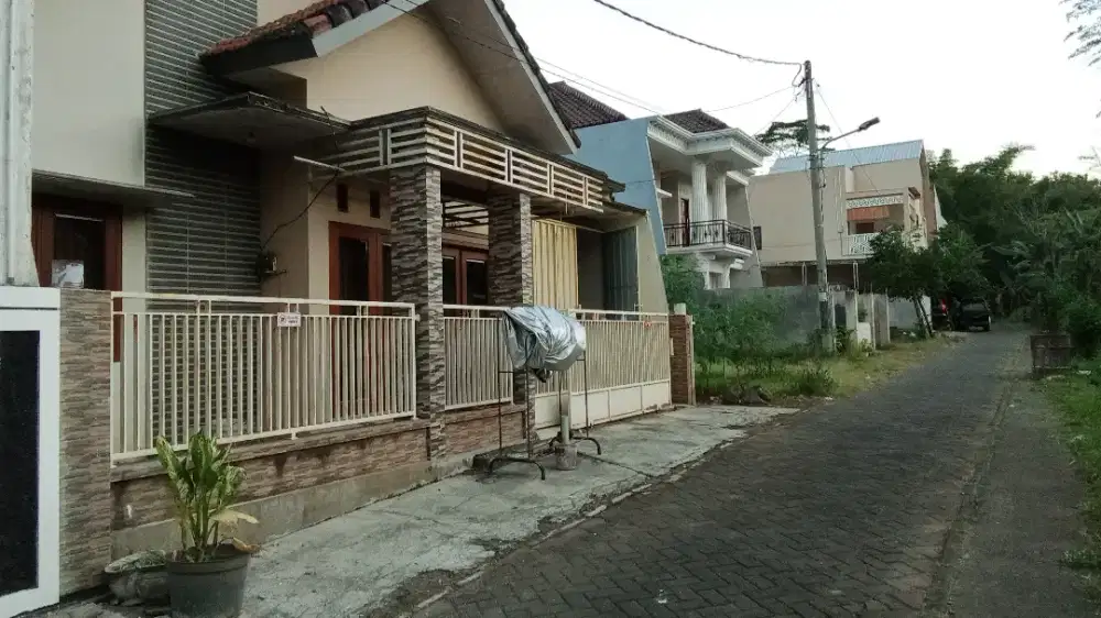 Dikontrakan rumah akses mobil simpangan