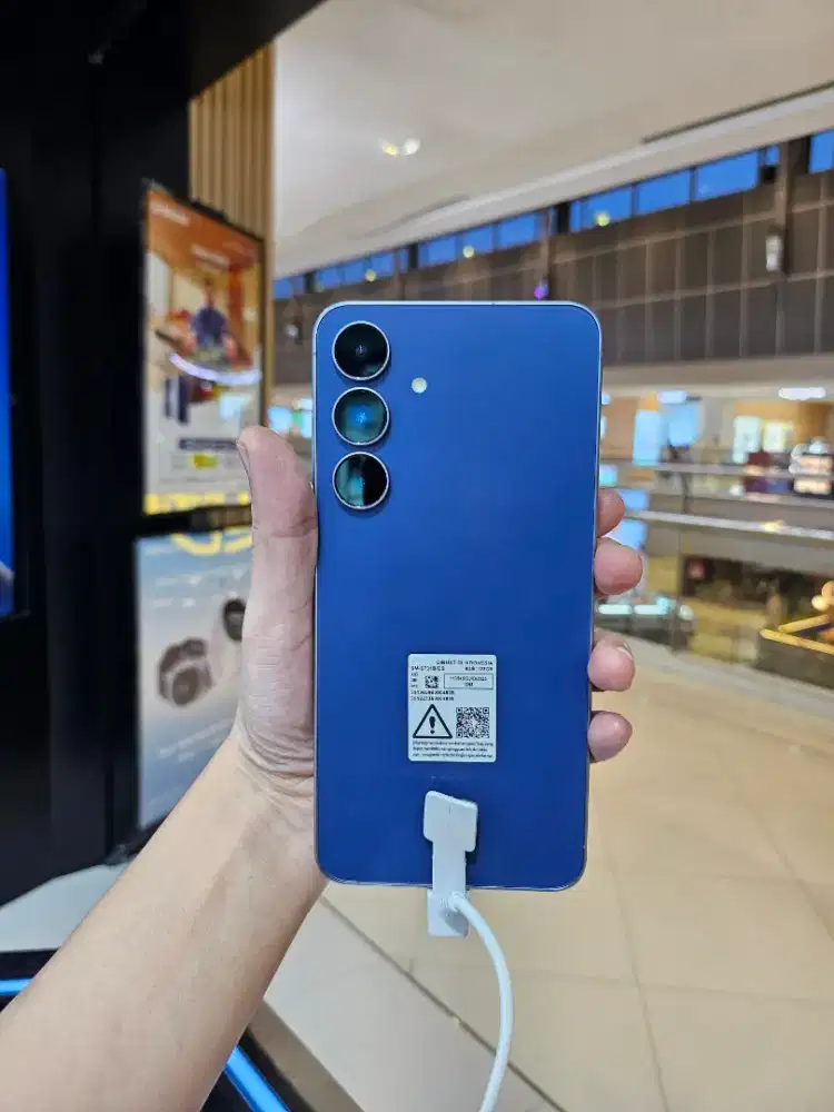 SAMSUNG S25 FE 8/256 GARANSI RESMI SEIN 1 TAHUN