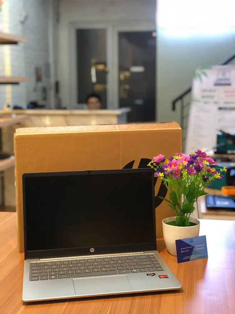 LAPTOP HP RYZEN 3 RAM 8/512 GB AMD RADEOIN GRAPHIC BARU BNOB