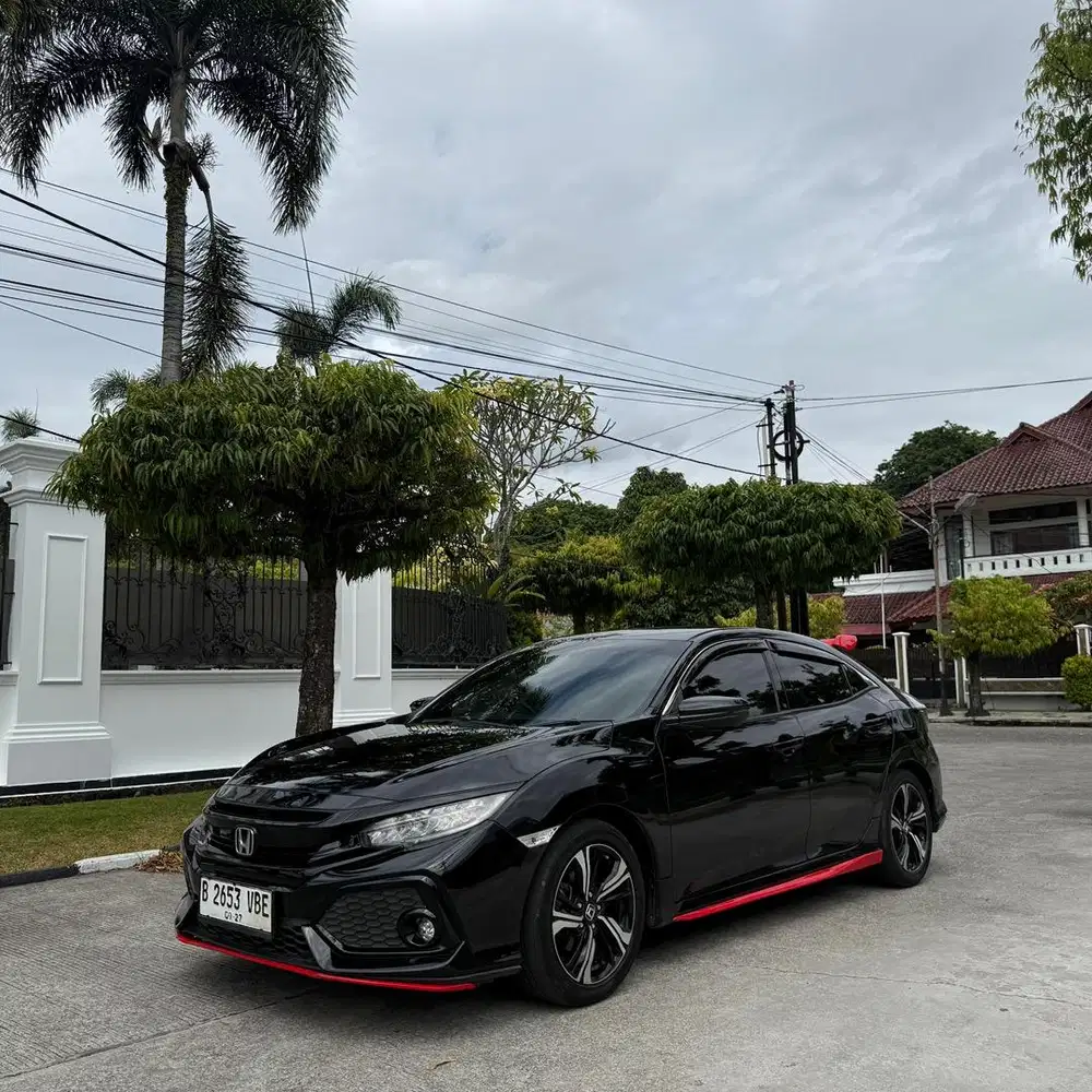 Civic turbo hatchback  2017 murah