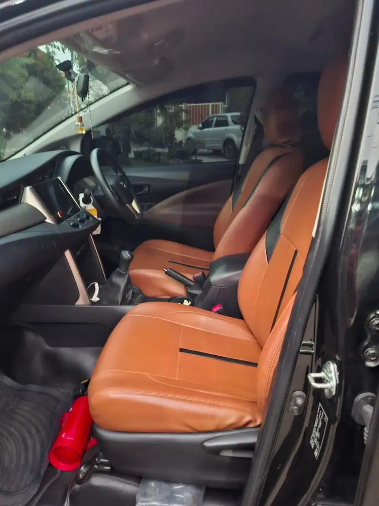 Toyota Kijang Innova 2023 Bensin M/T