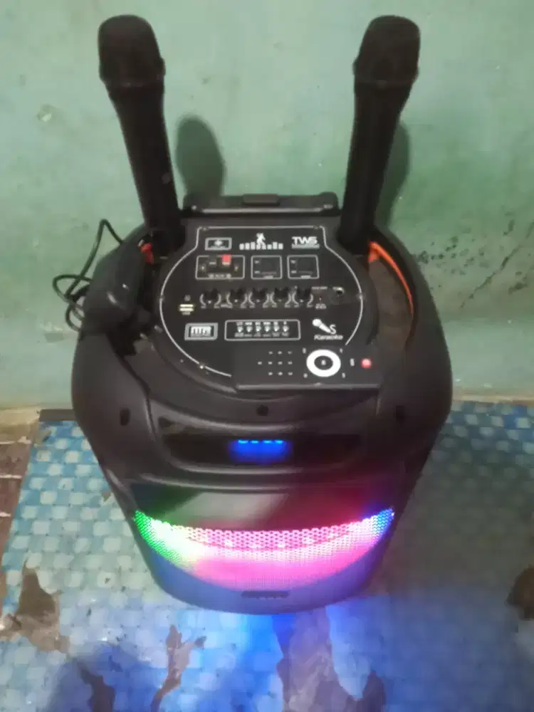 Speaker bluetooth merk NOIS 899 15inc